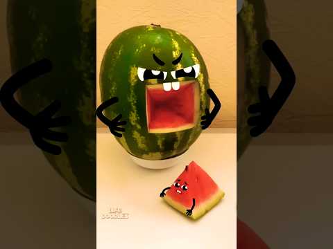 PEGOU A PARTE ERRADA DA MAMÃE! 🍉😡😂@lifedoodlesshort #shorts