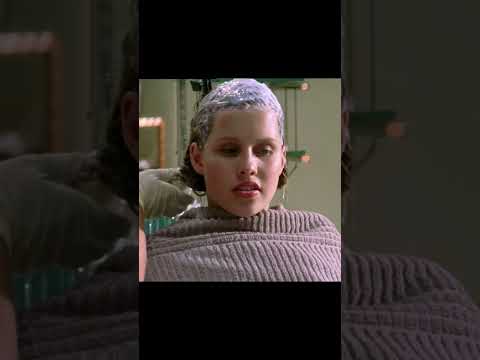 ¿Ahora Emma está estupenda, CLEO? #h2ojustaddwater #mermaids #funny