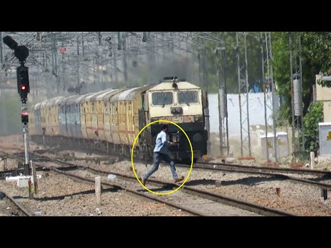 DIESEL vs ELECTRIC : High Speed Trains on Jaipur - Bandikui Section | Indian Railway