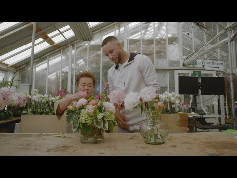 Stephen Curry supports the Bayโs reopened businesses with Google