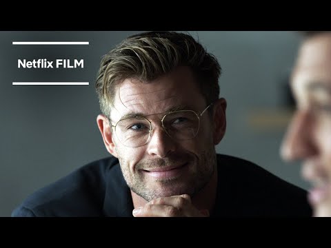 2 Minutes of Chris Hemsworth Being an Evil Genius