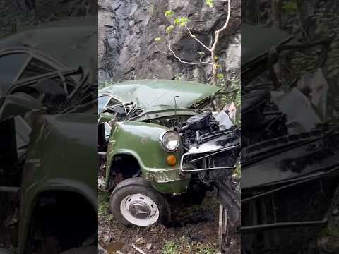 Ambassador crash test 