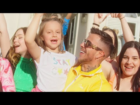 Yanns - Soleil et nanas (Clip Officiel)
