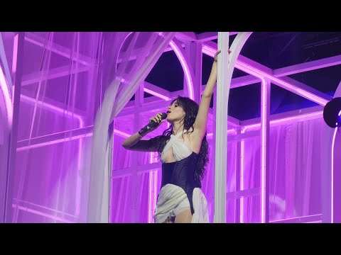 Camila Cabello - Scar Tissue (Live Yours, C Tour) Paris