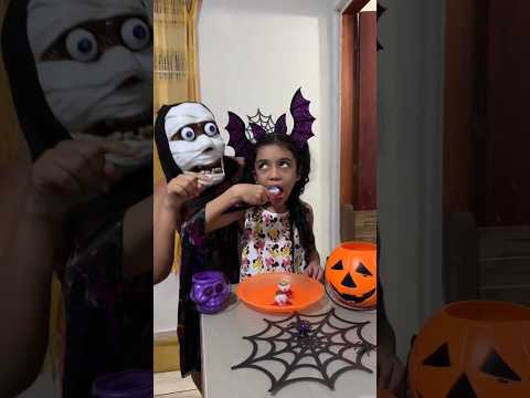 Olha oque minha filha fez no Halloween 🎃 #humor #Halloween #shorts