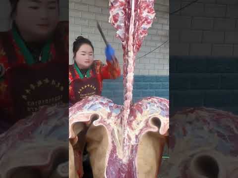 Beautiful girls cutting the meat #cactusfoodies #shorts #porkmeat #porkrecipes #pork #porkdishes