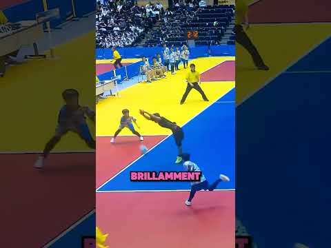 Ce Type Est Le Dieu Du Ballon Prisonnier ! 😱🏐