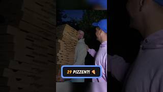 29 Pizzen für 14 Leute… und Trymacs legt direkt los 😂🍕