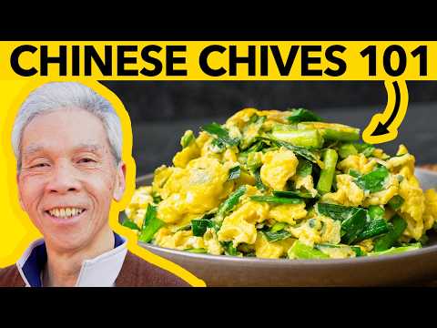 🥚 How a Chinese chef makes Scrambled Eggs with Chives! (韭菜炒蛋)