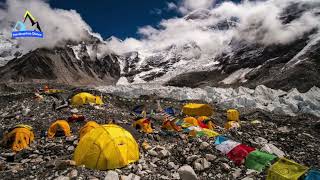 Monte Everest: Blocco di Ghiaccio Minaccia di non fare Partire la Breve Stagione di Arrampicata.