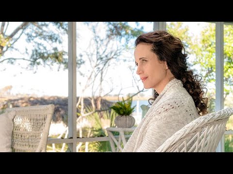Cast Interviews - Andie MacDowell - The Beach House