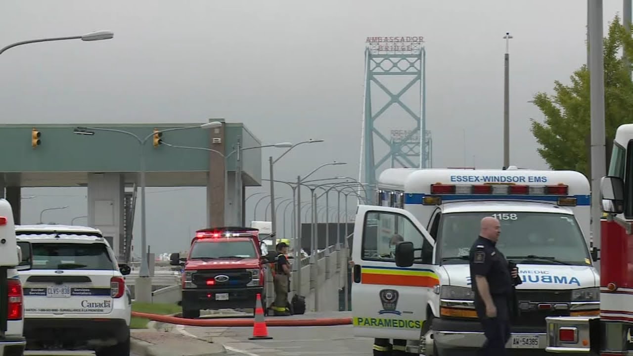 Bridge between US, Canada shut down for hours after Explosives found