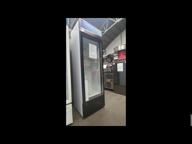 Video Armario Refrigerador de TiendaMaquinaria.com
