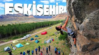 Yüzlerce İnsan Kaya Tırmanışı Yapmak için Eskişehir'de Buluştu #168