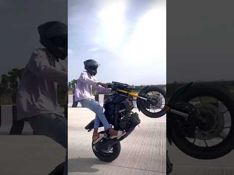 reaction 👀🚀 #song #tamil #music #tamilsong #love #automobile #srm #share #tamilmusic #movie