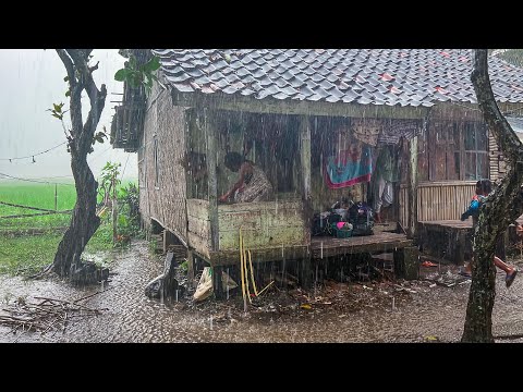 Takut Banjir !!, Tapi Bikin Betah. Hujan Deras Di Kampung Mengguyur Garut Selatan, Pameungpeuk