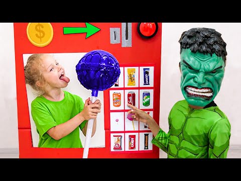 Lily and Ella Pretend Play with a Vending Machine Kids Toy!