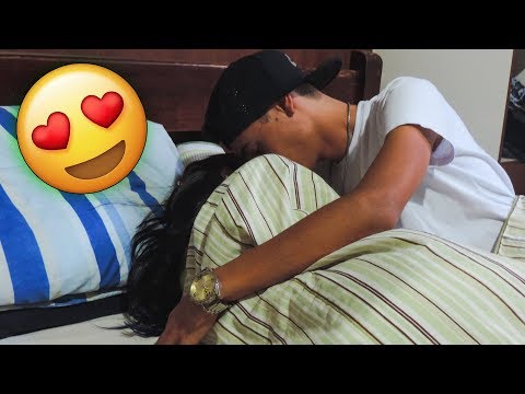CHAMEI MINHA AMIGA PRA MINHA CASA E...