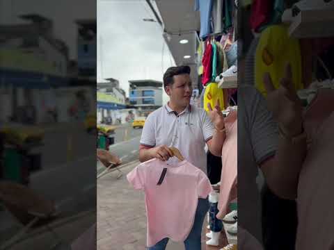 Fingía que ayudaba pero escondía un secreto en cada funda que sacaba