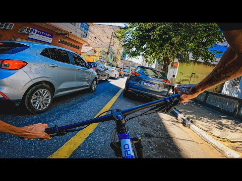 PASSANDO ENTRE OS CARROS COM A BIKE ARO 29 😨 - BIKE VLOG