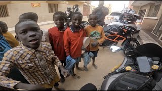 JE DÉBARQUE À DAKAR EN GSX-R ! 🇸🇳 (Après 9,000km) PART.1