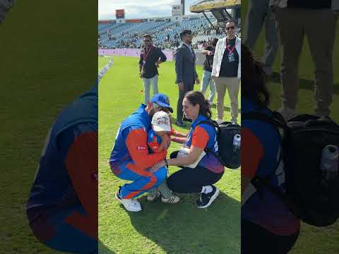 This is cute moment Yuvraj singh with kids and wife #WCL