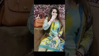 লম্বা চুলের চোখ ধাঁধানো সব ছবি ও ভিডিও যা আপনাকে মুগ্ধ করে দেবে! stunning Will Leave You Breathless!