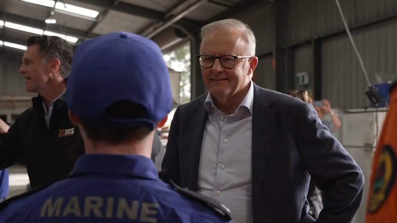 Prime Minister and NSW Premier meet with SES volunteers