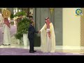 وصول الرئيس السيسي إلى مقر انعقاد القمة العربية الـ32 بالمملكة العربية السعودية