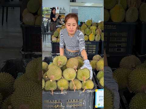 Hardworking Woman Sells Fresh Durian - Fruit Cutting Skills