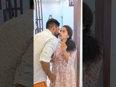 Twin Sister 🙆‍♀️🥴 #shorts #trending #couplegoals #youtubeshorts #couplecomedy #comedy