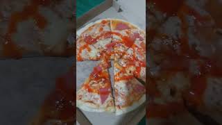 #shortvideo #viralvideo #yummycooking #yummyfood #yummy pizza