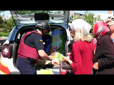 Рятувальники надають гуманітарну допомогу нужденним у прифронтовому Оріхові
