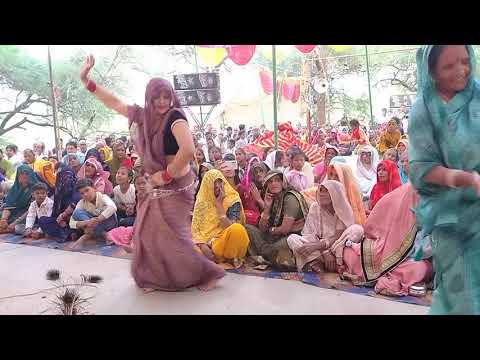 Bhagwat pandal mein bhabhi ne kiya dance