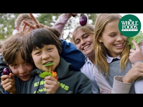 Let's Get Raw! Kids Talk School Gardens & Salad Bars |...