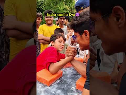 Bacha samjha Kya 😈 little armwrestler challenge match 😱 wait for end 😎 #armwresling #armwrestler