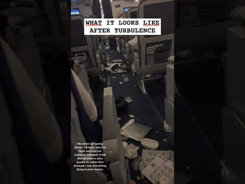 What it looks like to get major #turbulence while eating lunch on a flight 🫠 #airplane #airplane