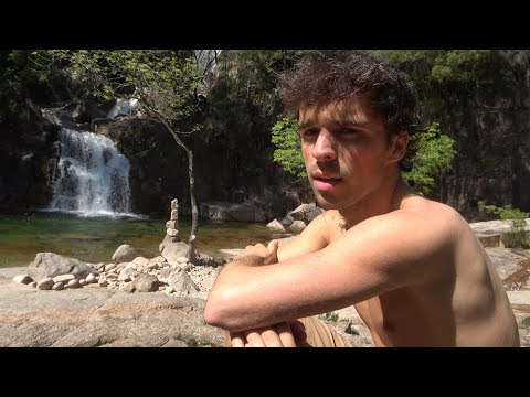 sozinho nas montanhas