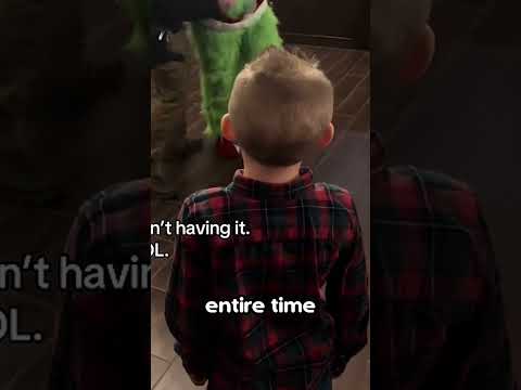 He Does NOT like the grinch 😂