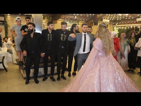 اهضم عروسين نزلو عالرقصة بطريقة احترافية جننو الحضور Groom and bride Dance