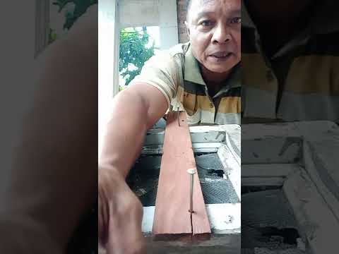 1.8 JT views.Cara memaku kayu yang mudah pecah dipaku.Pakunya ditumpulkan dulu dg cara dipukul