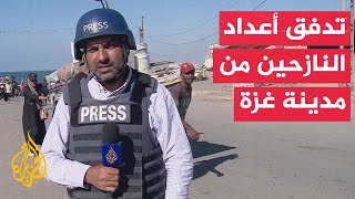 مراسل الجزيرة يرصد الأوضاع من شارع الرشيد في وسط قطاع غزة