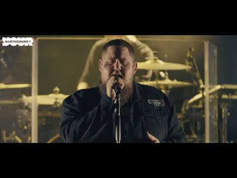 Rag'n'Bone Man performs Grace in a stunning intimate live performance