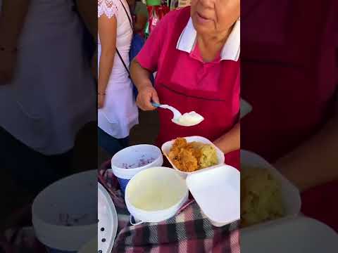 Chilaquiles rojos y verdes  #tepoztlan #morelos