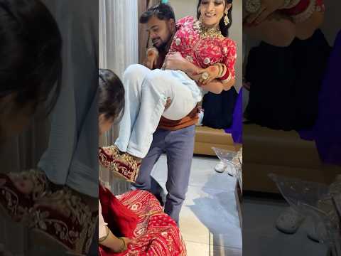 बताओ कितना वजन होगा इस लेहंगे मे 😳😳 #shalukirar #ytshots #shorts
