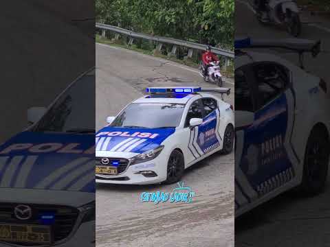 Mobil Polisi Patwal: Izin Melintas Om