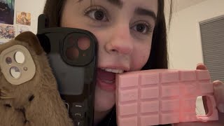ASMR ROLEPLAY VENDEDORA DE CARCASAS