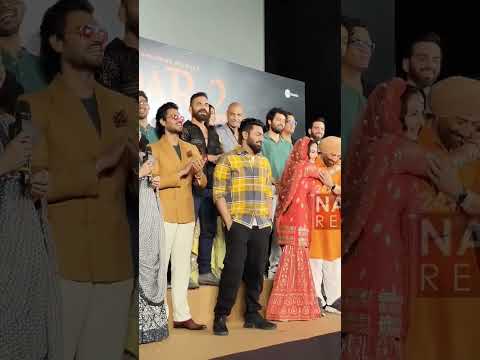 Alka Yagnik and Aditya Narayan Live Singing Udaa Jaa Kaale Kaawa Song At Gadar 2 Launch Event