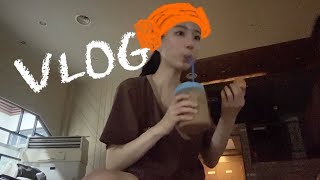 찜질방에서 계란 까먹는 22살 사장님의 일상