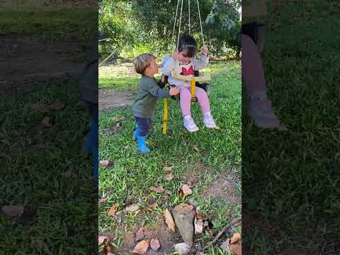 Play with my friend 🌷🥰 #agrolife #cute #fazendinha #farmlife #rurallife #kids #shorts